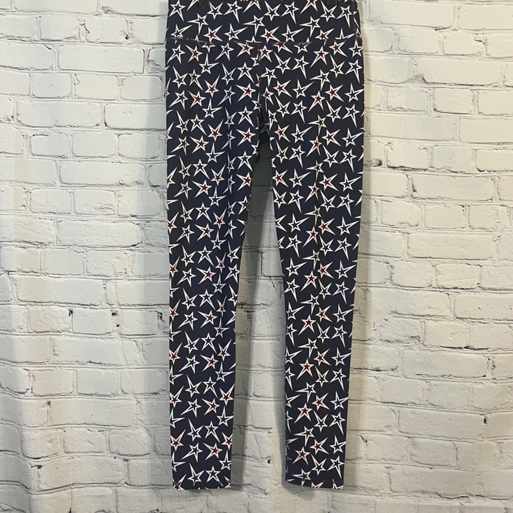 Fabletics Mid-Rise Printed PowerHold Leggings
